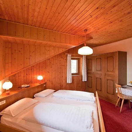 Rainegg Hotel 3*